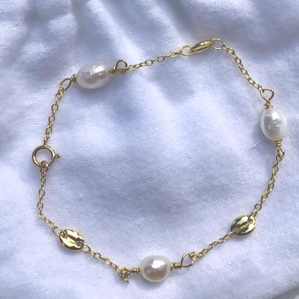 🌹🍃New 14kt Yellow~Gold Baroque White Freshwater Pearl Dainty Chain Bracelet🍃🌹